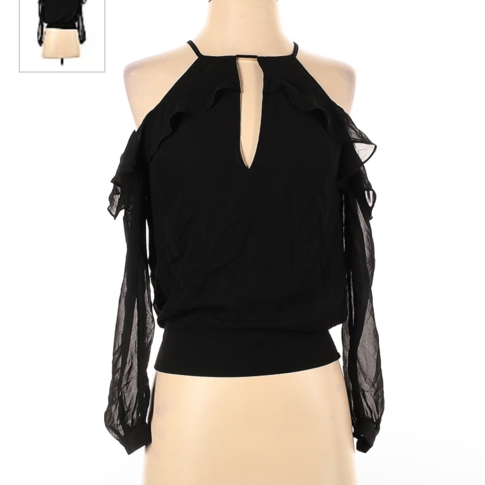 💋🥂bebe ruffle cold shoulder blouse 🌷🎊🌈✌️🥂